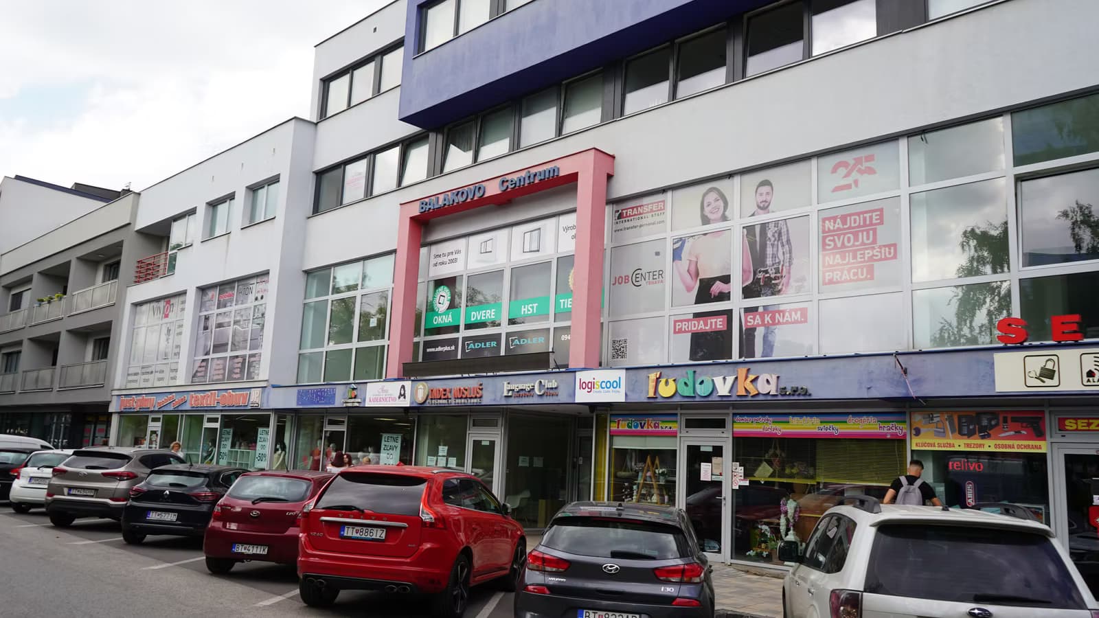 Budova, v ktorej sa nachádzajú priestory